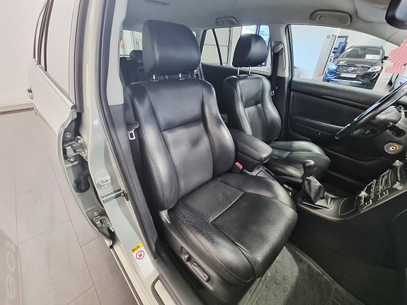 Toyota Avensis 20 of 25
