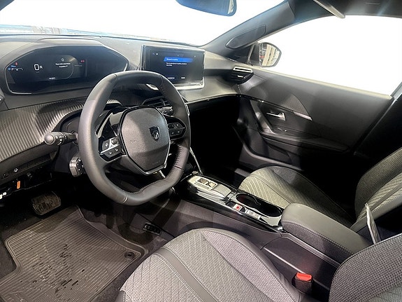 Peugeot 2008 5 of 14