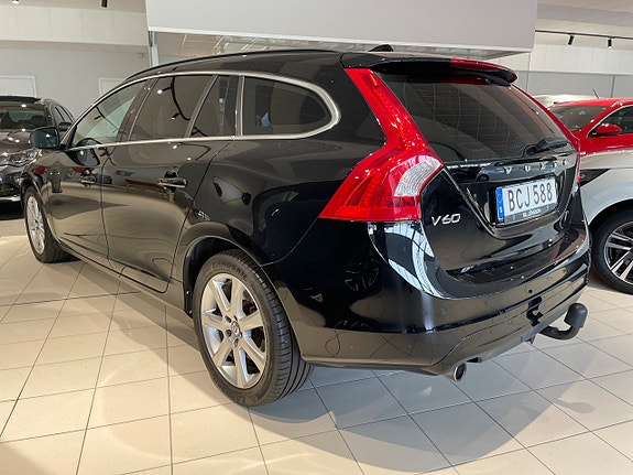 Volvo V60 7 of 17