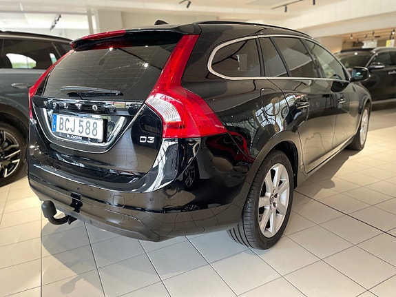 Volvo V60 5 of 17