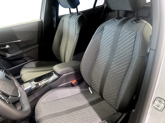 Peugeot 2008 6 of 14