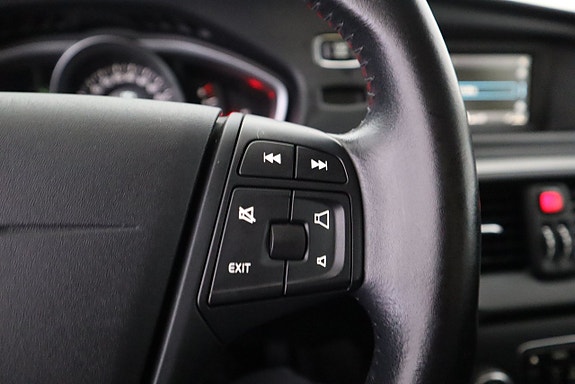 Volvo V40 15 of 18