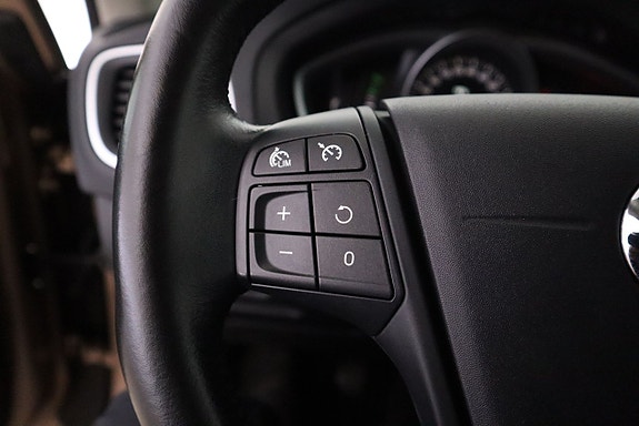 Volvo V40 14 of 18