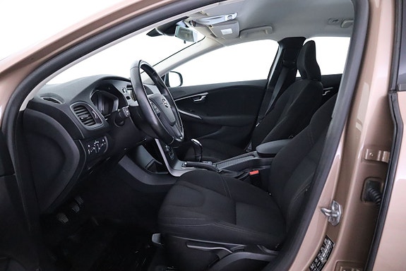 Volvo V40 11 of 18