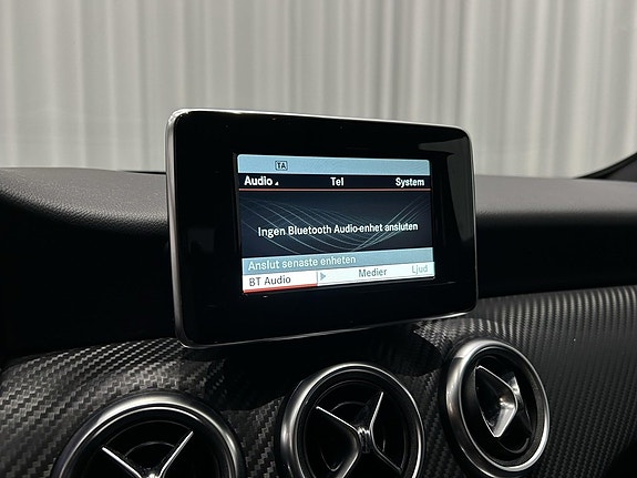 Mercedes-Benz A180 9 of 12