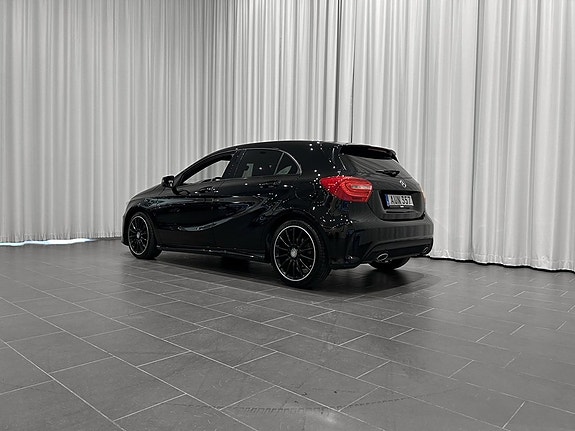 Mercedes-Benz A180 3 of 12