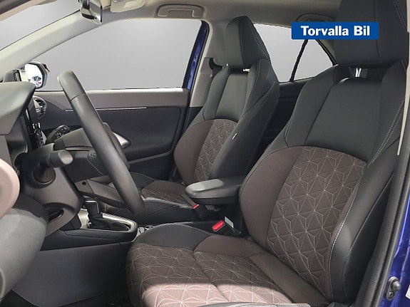 Toyota Yaris Cross 8 of 12