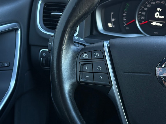 Volvo V60 12 of 25