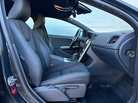Volvo V60 5 of 25