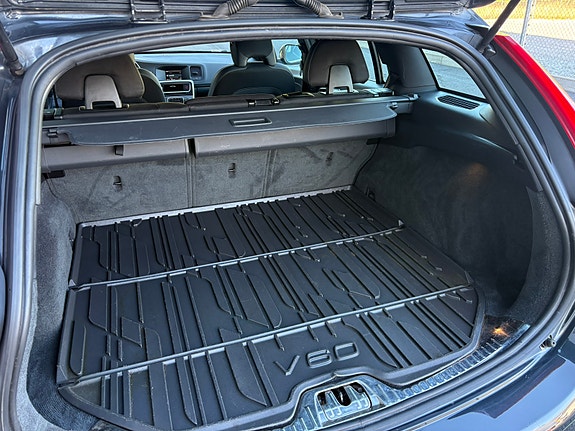 Volvo V60 9 of 25