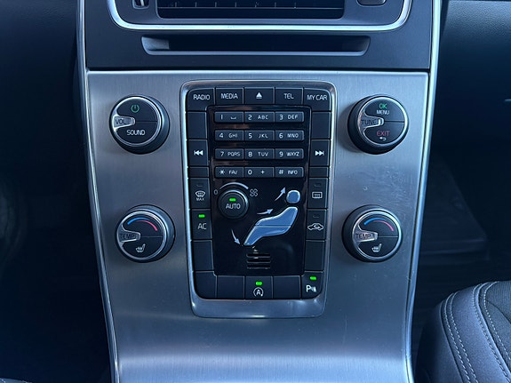 Volvo V60 13 of 25