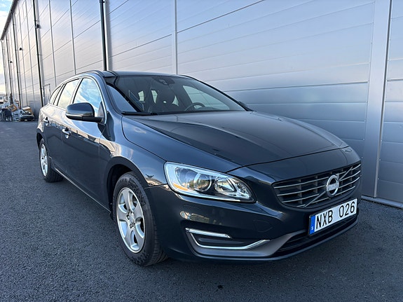 Volvo V60 4 of 25