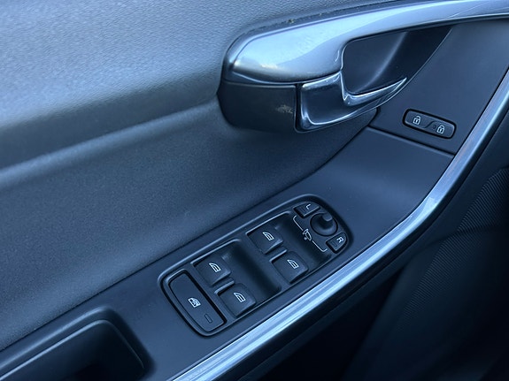Volvo V60 14 of 25