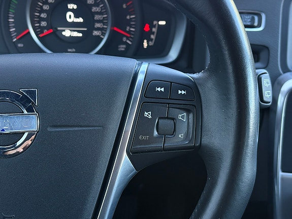 Volvo V60 10 of 25