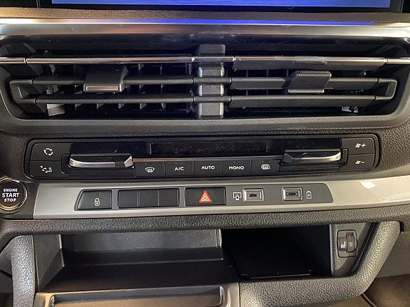 Opel Vivaro 30 of 30