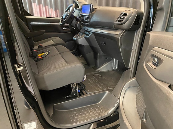 Opel Vivaro 21 of 30