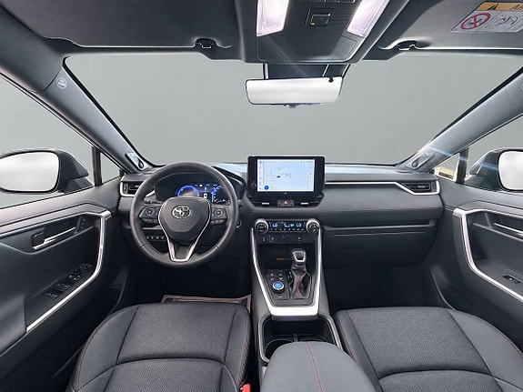 Toyota RAV4 10 of 27