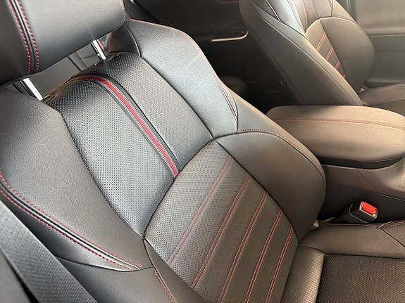 Toyota RAV4 19 of 27