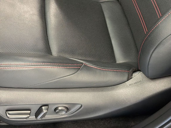 Toyota RAV4 24 of 27