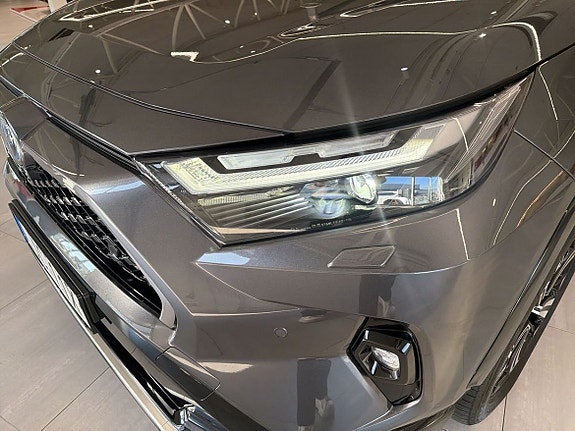 Toyota RAV4 26 of 27