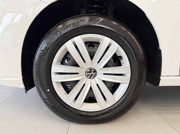 Volkswagen Caddy Maxi 12 of 24