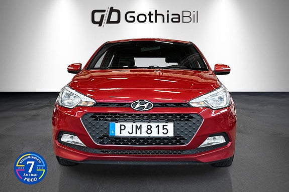 Hyundai i20 2 of 14