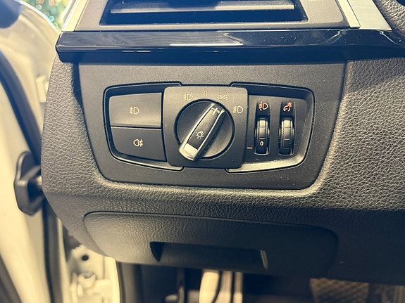 BMW 320i 20 of 20