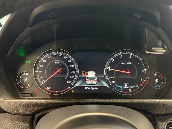 BMW 320i 14 of 20