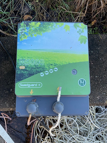 Product image 1 of 4
