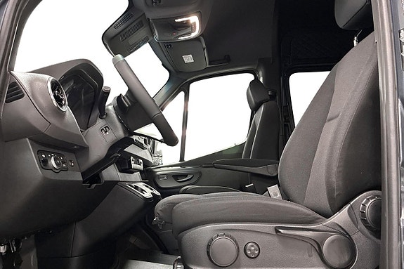 Mercedes-Benz Sprinter 319 8 of 19