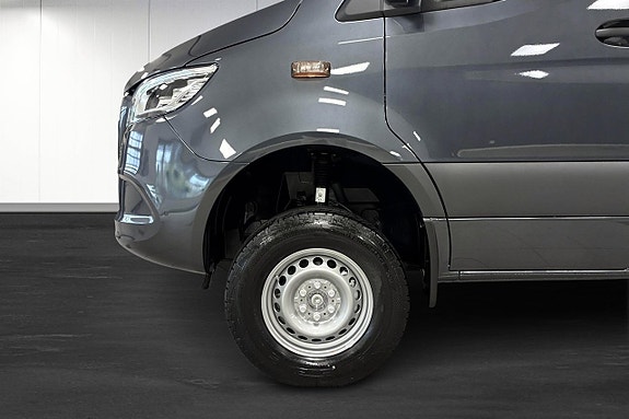 Mercedes-Benz Sprinter 319 12 of 19