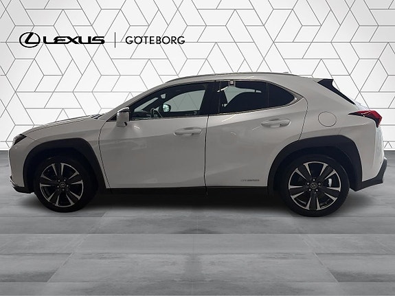 Lexus UX250h 5 of 22