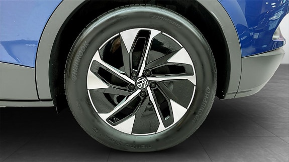 Volkswagen ID.4 6 of 15