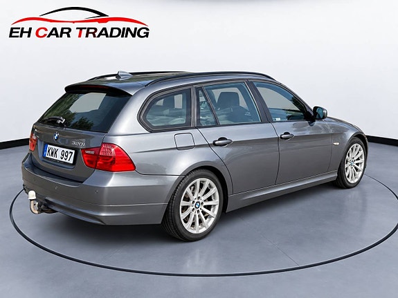 BMW 320d 3 of 4