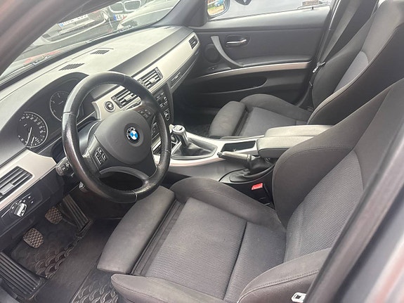 BMW 320d 4 of 4