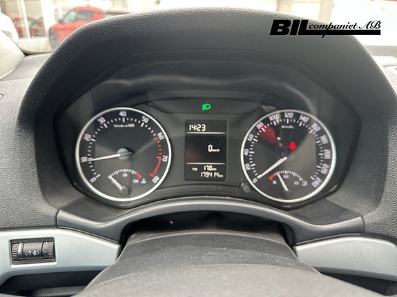 Skoda Octavia 12 of 17