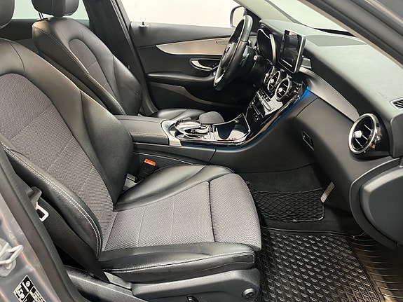 Mercedes-Benz C220 d 21 of 25