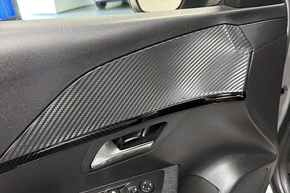 Peugeot 208 15 of 18