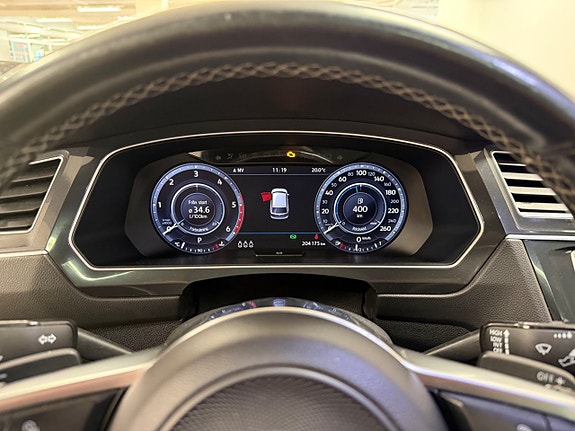 Volkswagen Tiguan 17 of 26