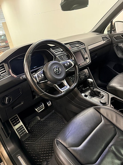 Volkswagen Tiguan 14 of 26