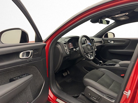 Volvo C40 12 of 30