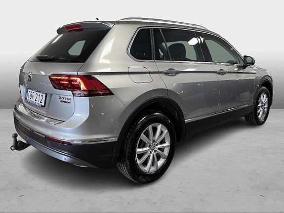 Volkswagen Tiguan 4 of 18