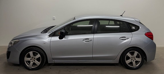 Subaru Impreza 2 of 11