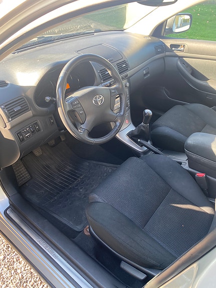 Toyota Avensis 6 of 7