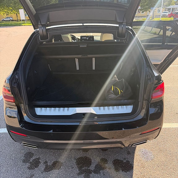 BMW 530e 13 of 15
