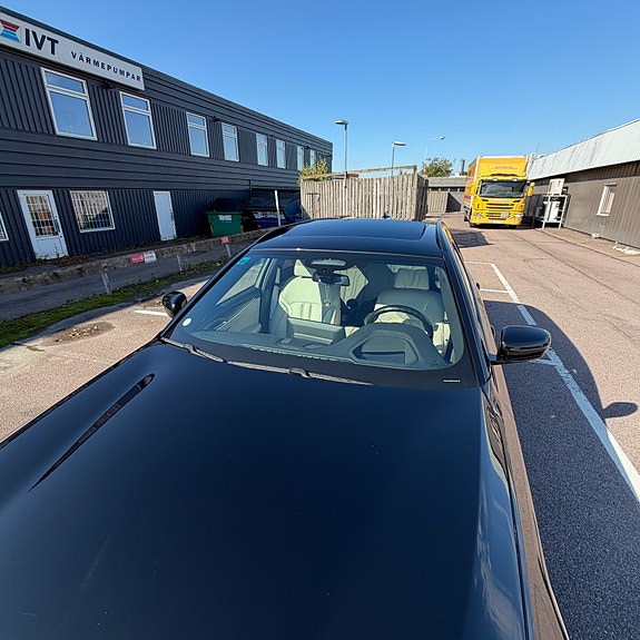 BMW 530e 2 of 15