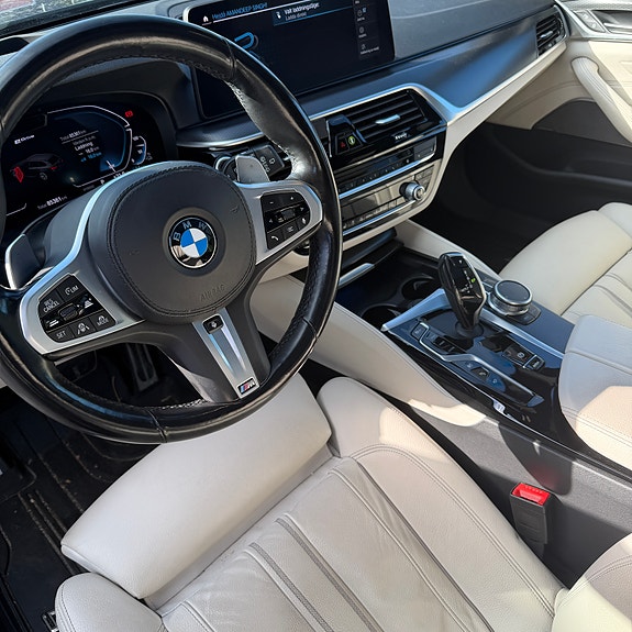 BMW 530e 12 of 15
