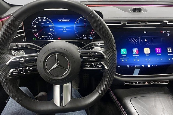 Mercedes-Benz E300 de 11 of 14