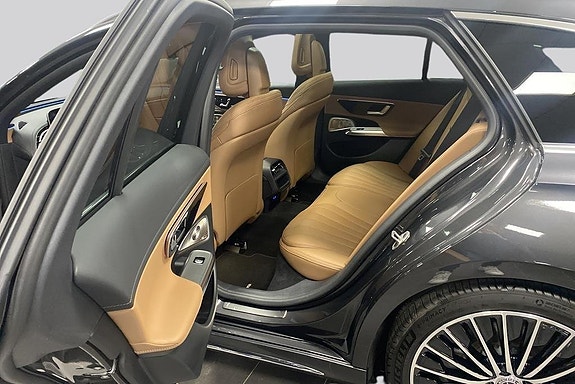 Mercedes-Benz E300 de 9 of 14