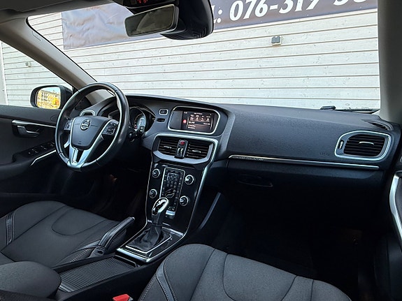 Volvo V40 Cross Country 19 of 20